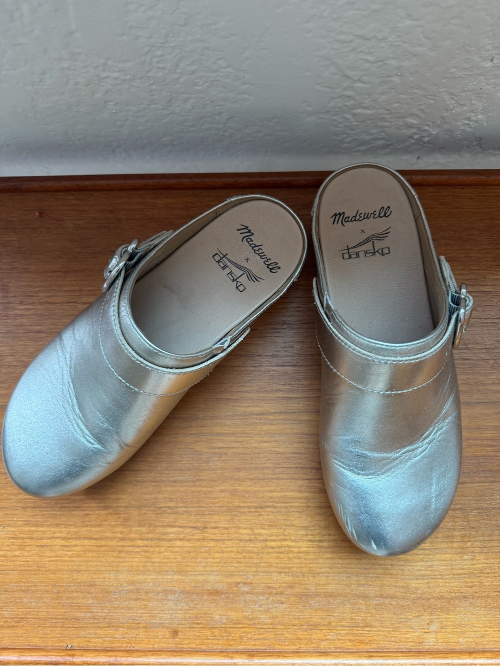 Madewell x Dansko Metallic Leather Clog - sold as gold but appears more silver - Picture 3 of 12